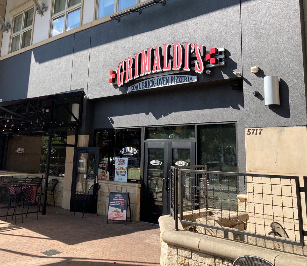 Grimaldi's Pizzeria at The Shops at Legacy